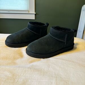 UGG Classic Ultra Mini, Black